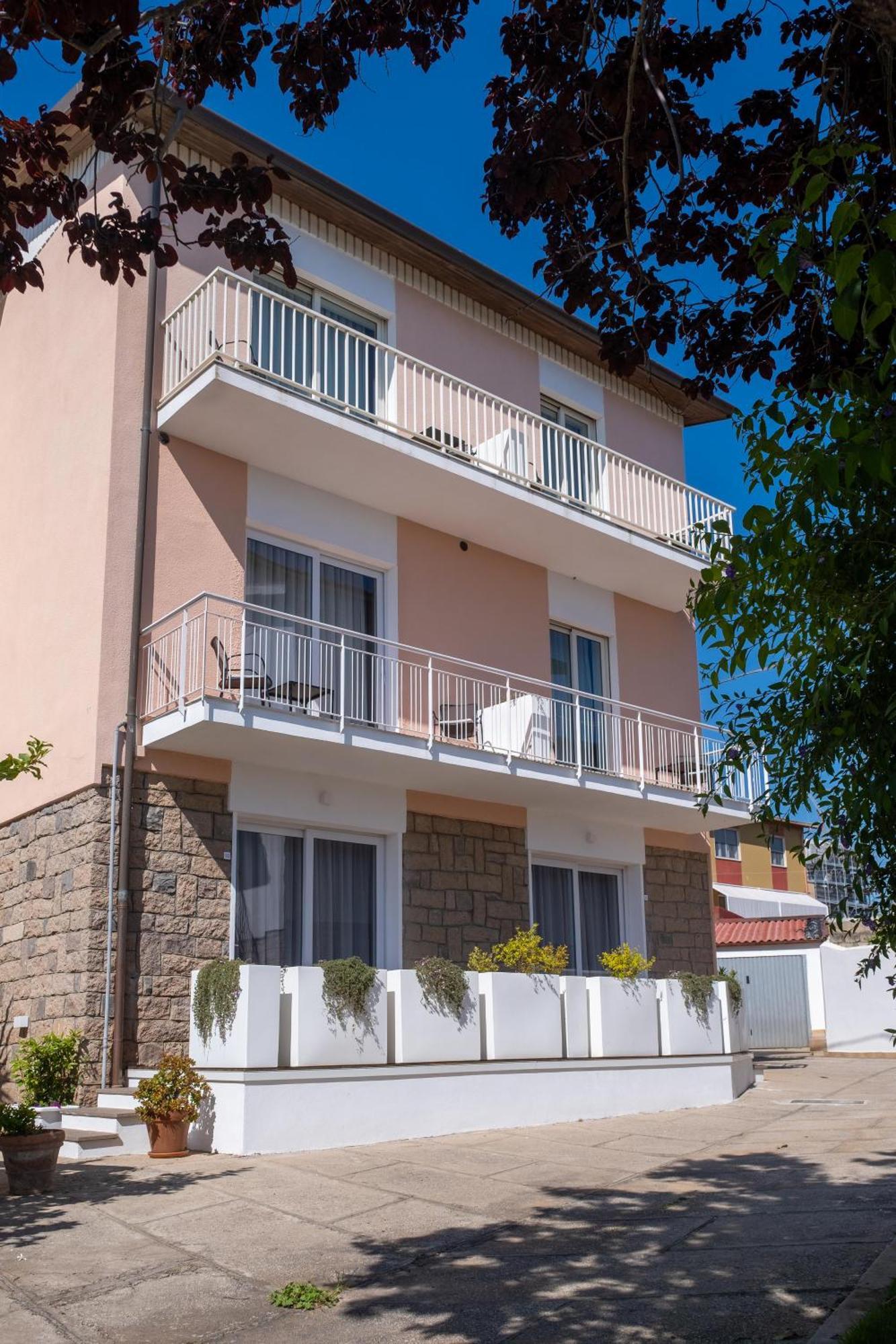 Nautika Suites Альгеро Экстерьер фото